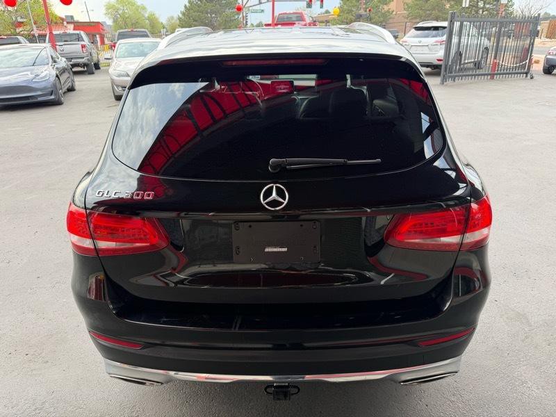 2016 Mercedes-Benz GLC-Class Image 4