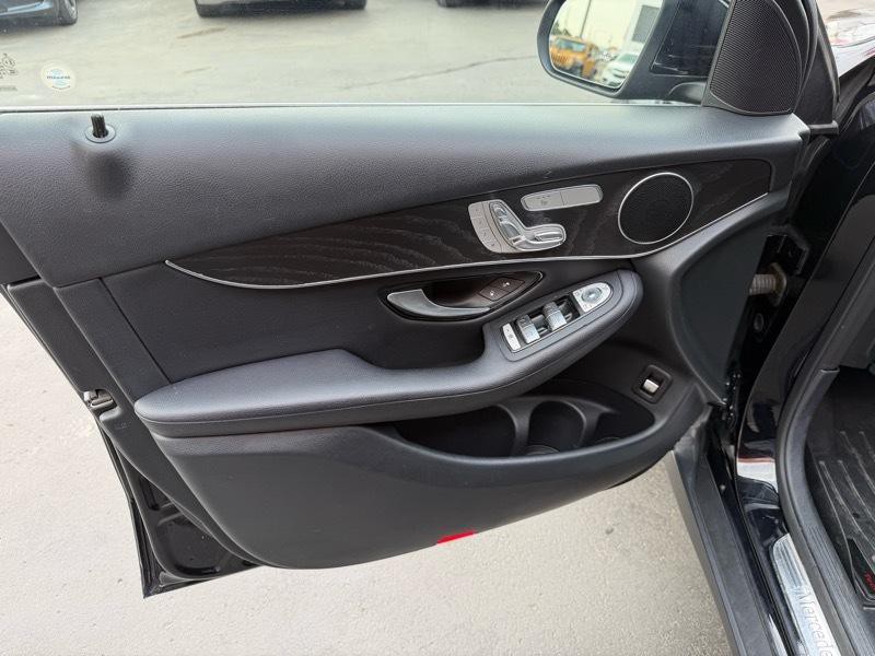2016 Mercedes-Benz GLC-Class Image 11