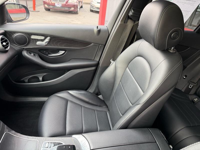 2016 Mercedes-Benz GLC-Class Image 12