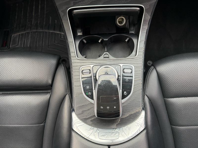 2016 Mercedes-Benz GLC-Class Image 17