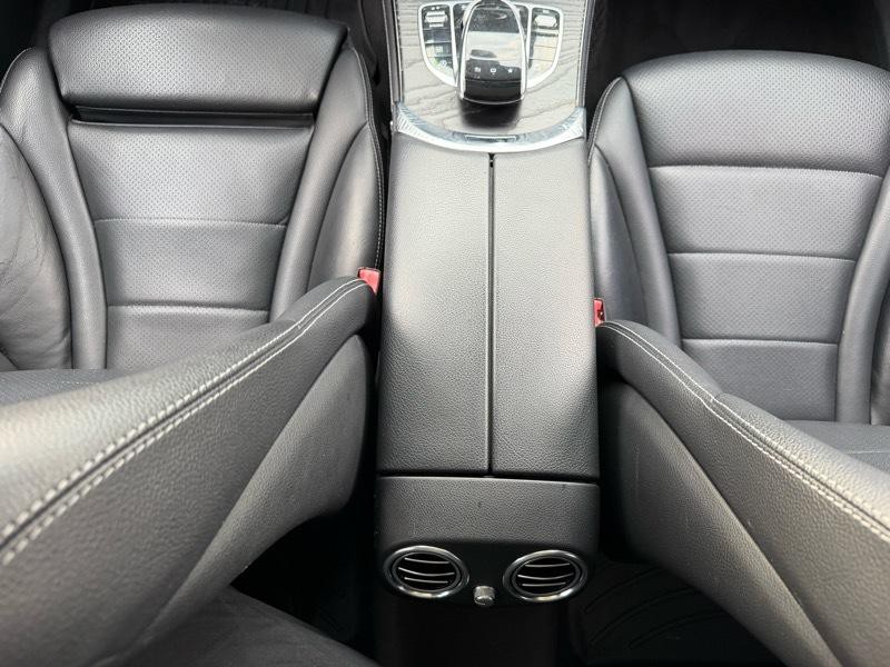 2016 Mercedes-Benz GLC-Class Image 18
