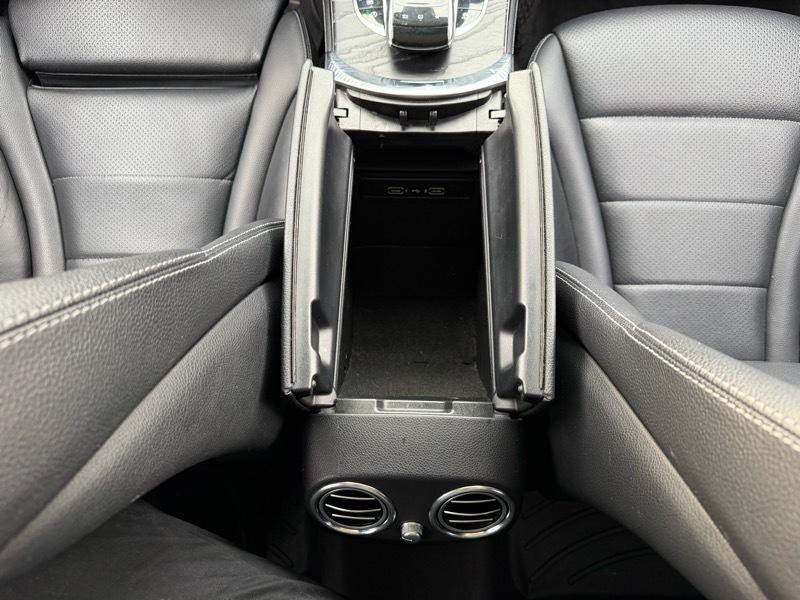 2016 Mercedes-Benz GLC-Class Image 19