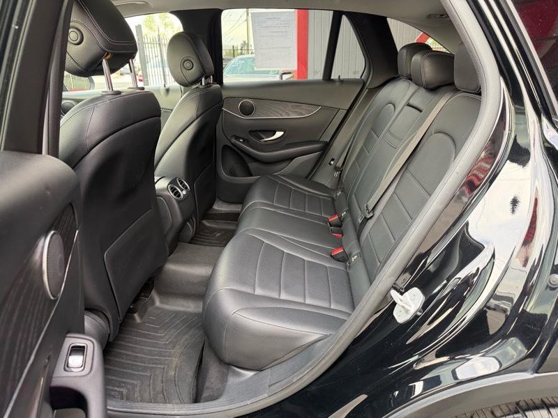 2016 Mercedes-Benz GLC-Class Image 25
