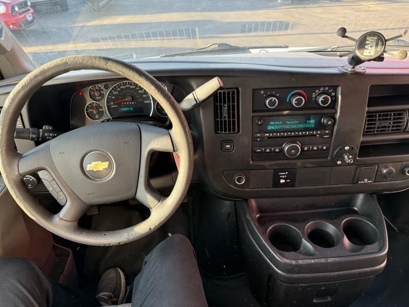 2017 Chevrolet Express Image 19