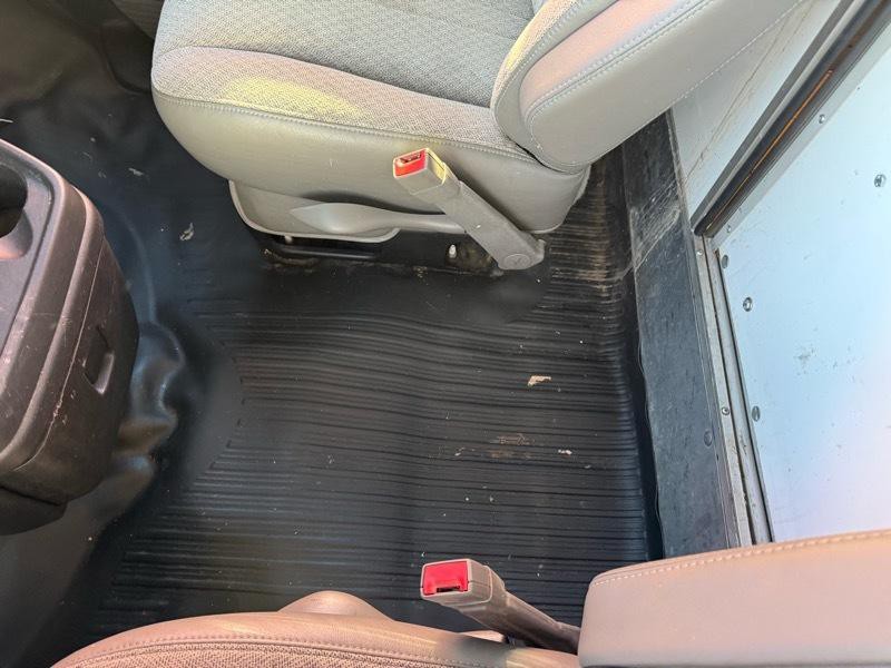 2017 Chevrolet Express Image 22