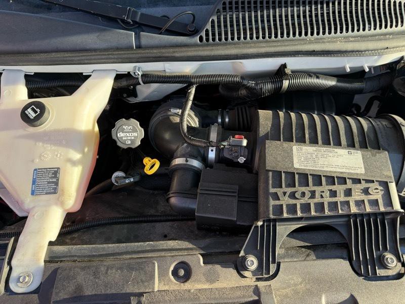 2017 Chevrolet Express Image 29