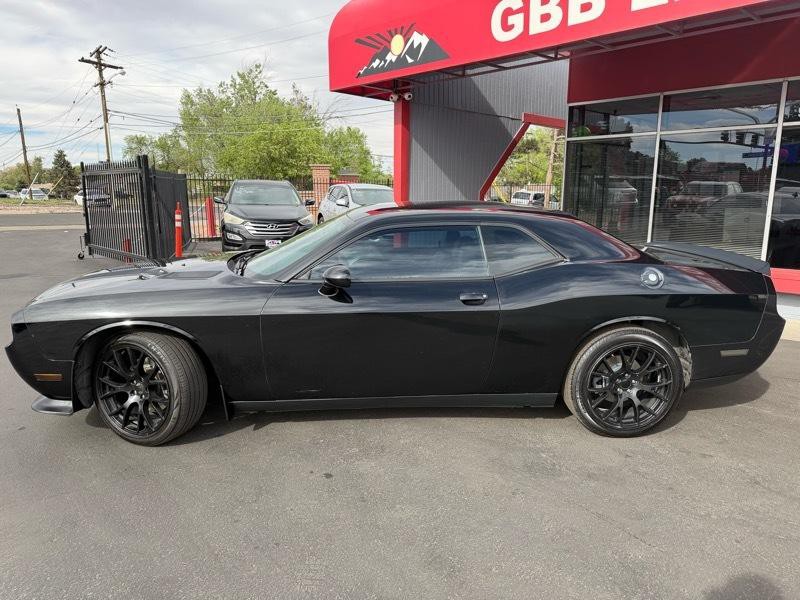 2013 Dodge Challenger Image 2