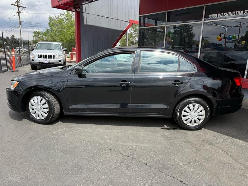 2012 Volkswagen Jetta Image 2