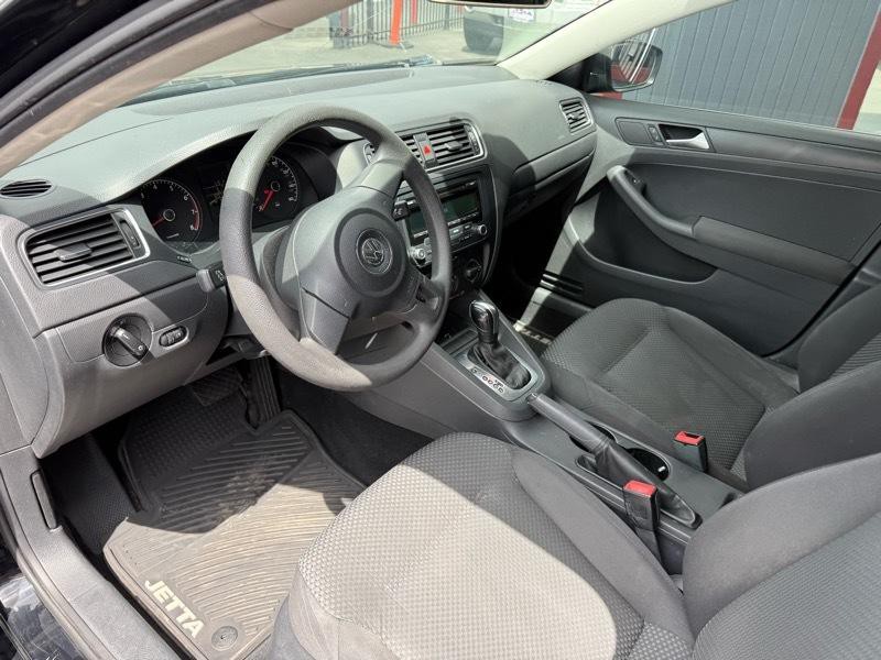 2012 Volkswagen Jetta Image 14