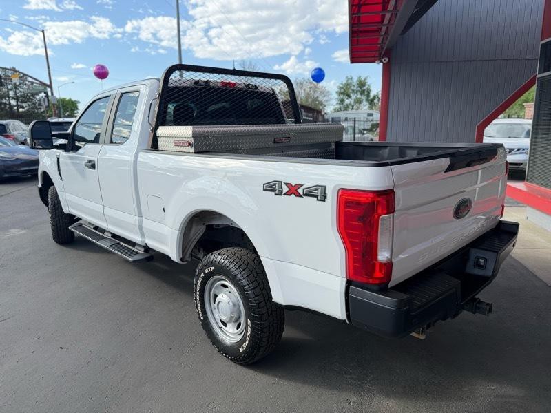 2017 Ford F-250 Image 3