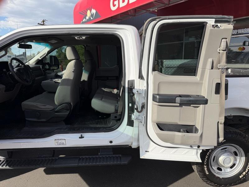 2017 Ford F-250 Image 22