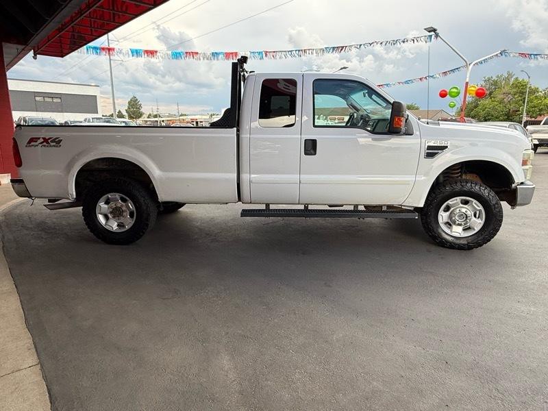 2010 Ford F-250 Image 8