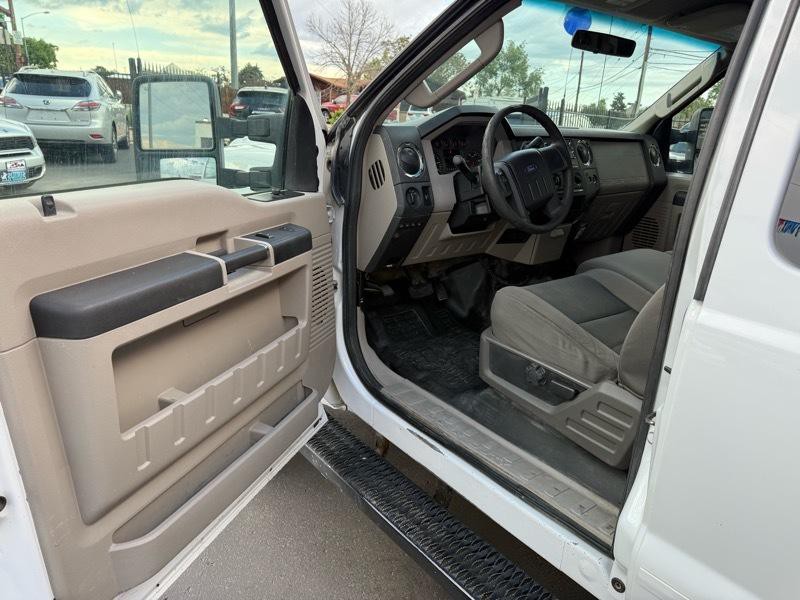 2010 Ford F-250 Image 11