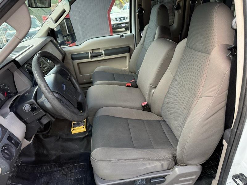 2010 Ford F-250 Image 13