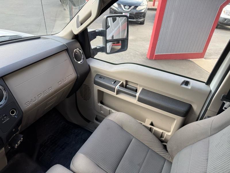 2010 Ford F-250 Image 21