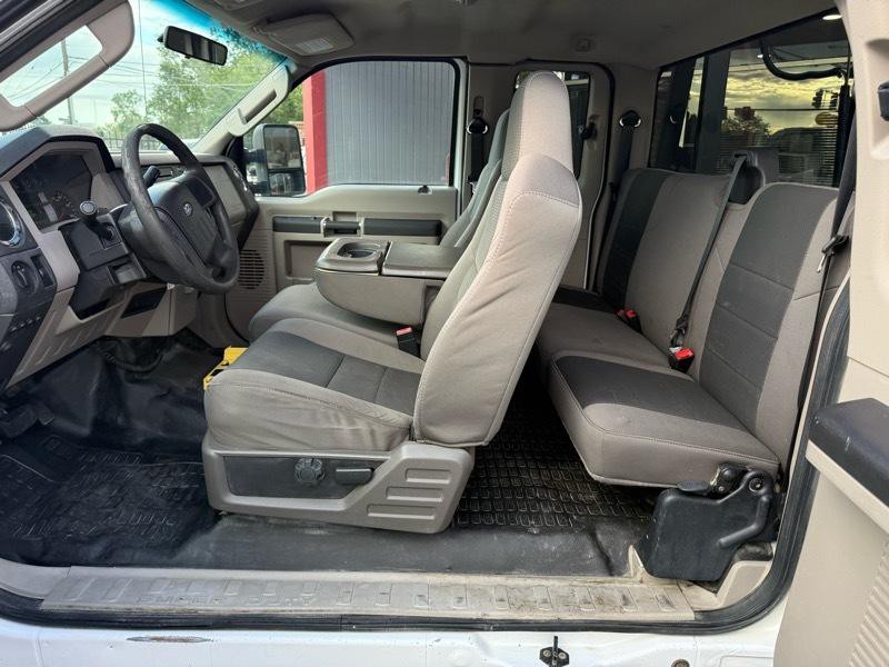 2010 Ford F-250 Image 26
