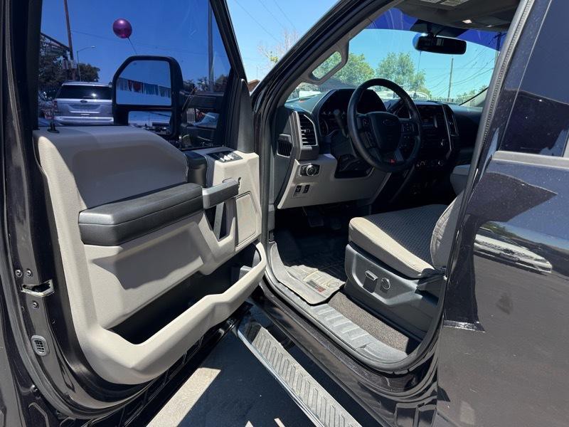 2015 Ford F-150 Image 11