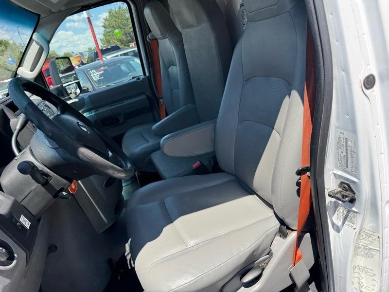 2019 Ford Econoline Image 15