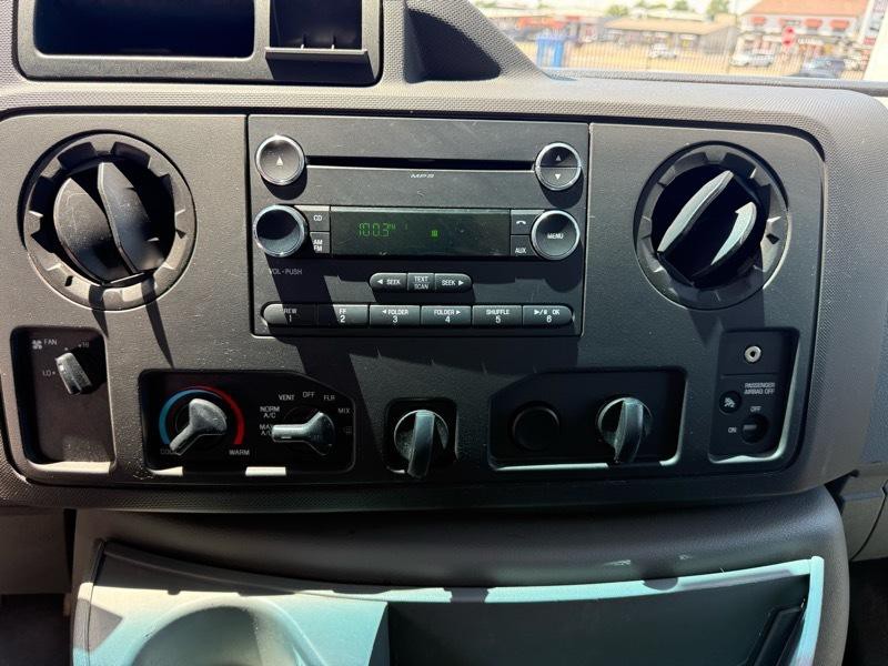 2019 Ford Econoline Image 20