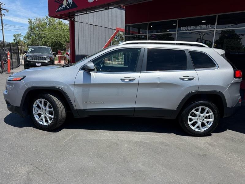 2016 Jeep Cherokee Image 2
