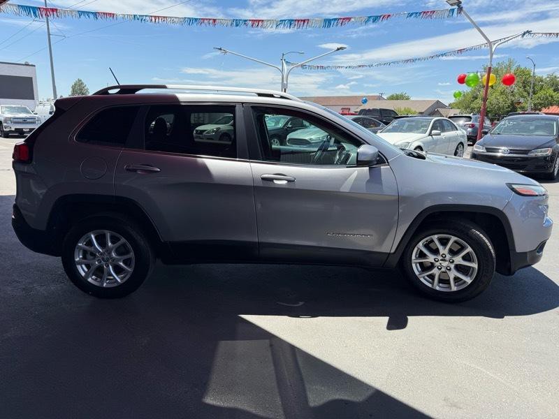 2016 Jeep Cherokee Image 8