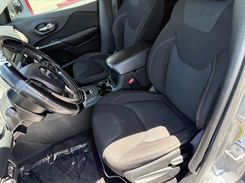 2016 Jeep Cherokee Image 13