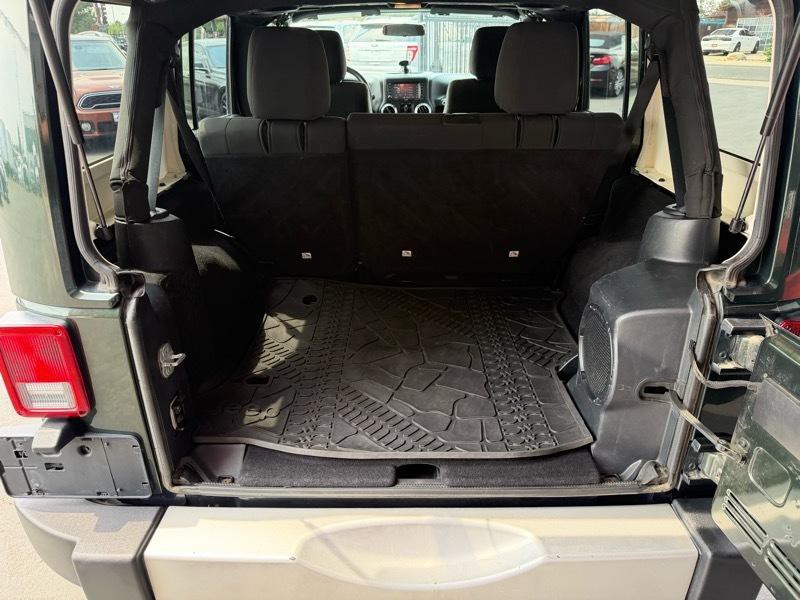 2011 Jeep Wrangler Image 5
