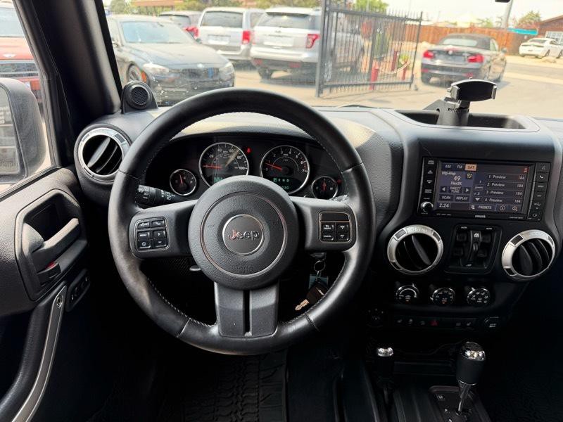 2011 Jeep Wrangler Image 17