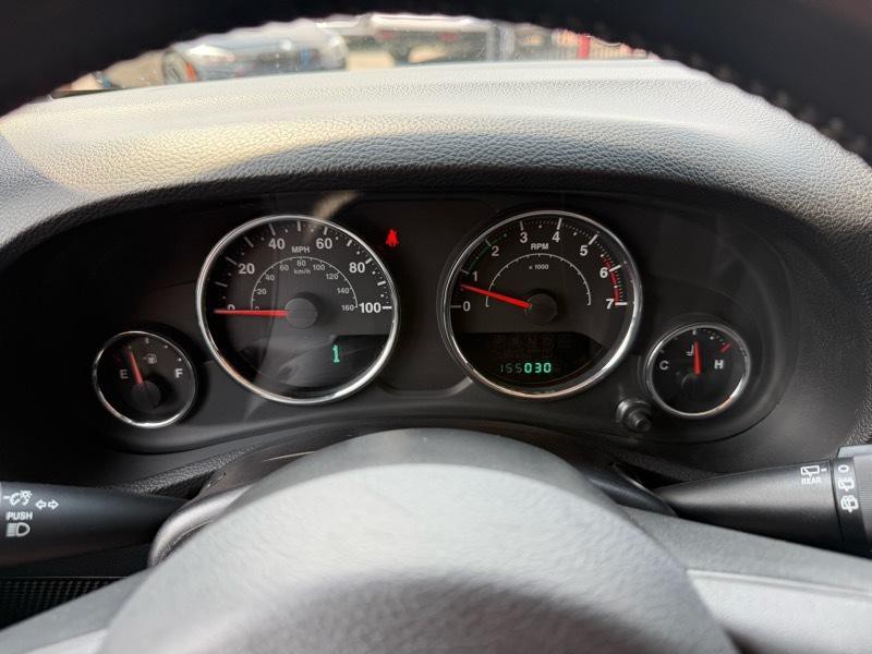 2011 Jeep Wrangler Image 18
