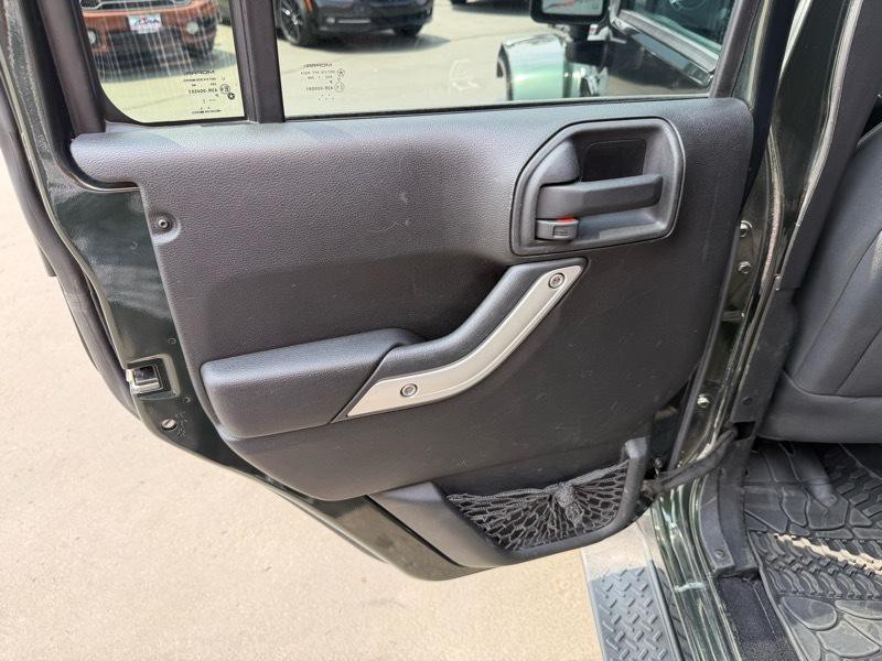 2011 Jeep Wrangler Image 20