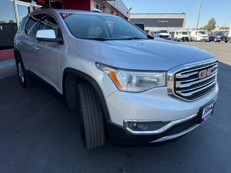 2017 GMC Acadia Image 8