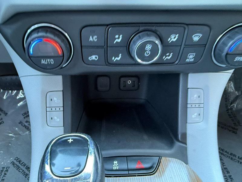 2017 GMC Acadia Image 19