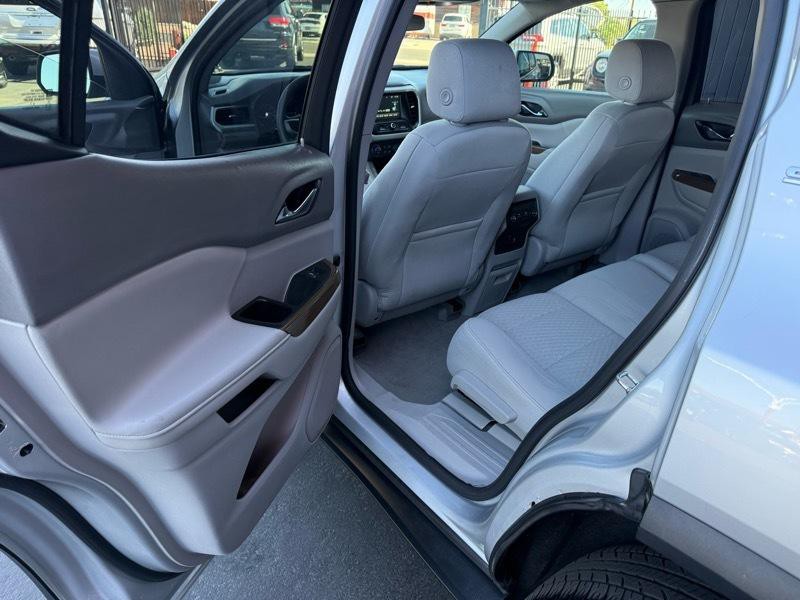 2017 GMC Acadia Image 27