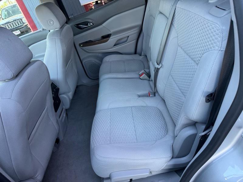 2017 GMC Acadia Image 29