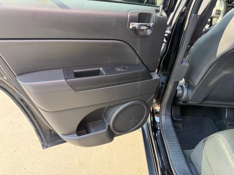 2016 Jeep Compass Image 27