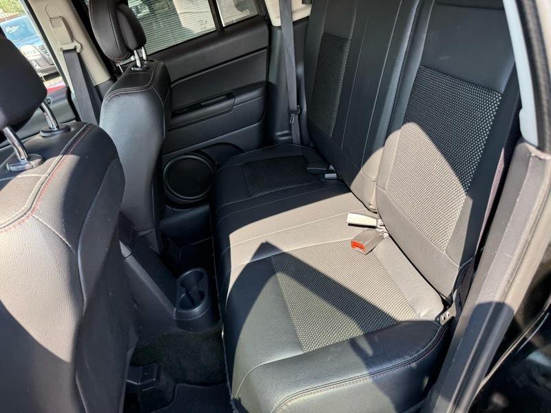2016 Jeep Compass Image 28