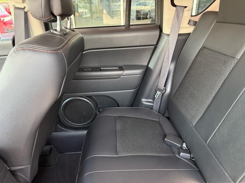 2016 Jeep Compass Image 30