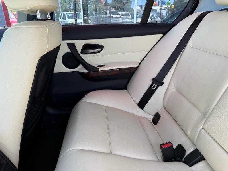 2007 BMW 3 Series Image 30
