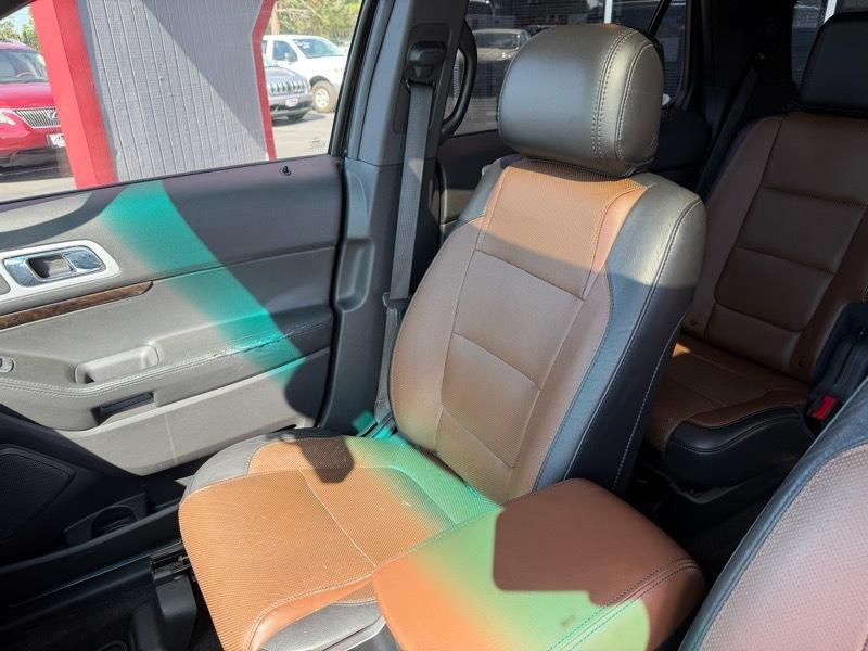 2012 Ford Explorer Image 14