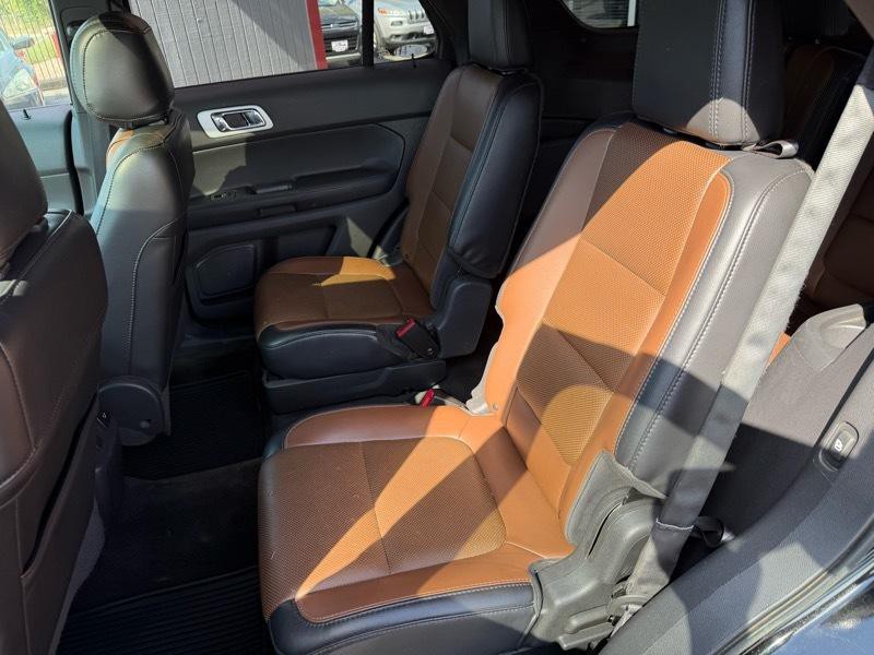2012 Ford Explorer Image 24