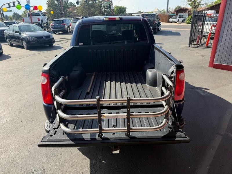 2004 Ford Explorer Image 6
