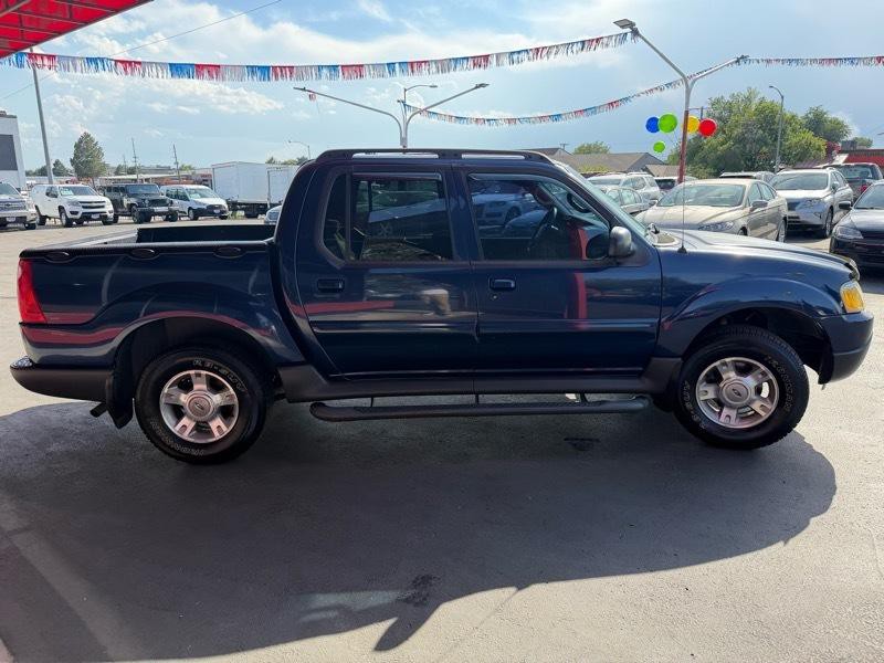 2004 Ford Explorer Image 8