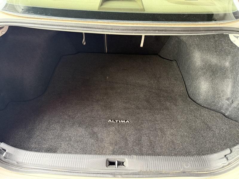 2011 Nissan Altima Image 5