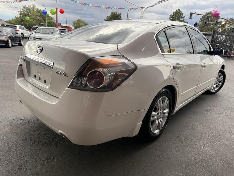 2011 Nissan Altima Image 7
