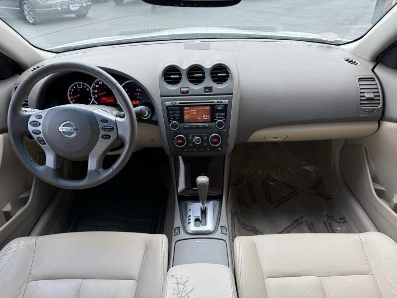 2011 Nissan Altima Image 16