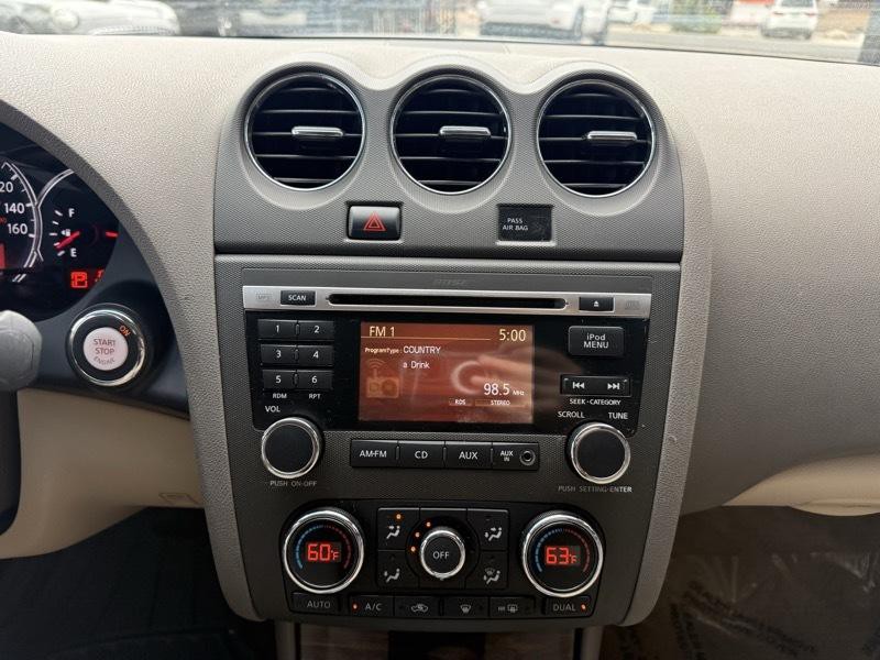 2011 Nissan Altima Image 18