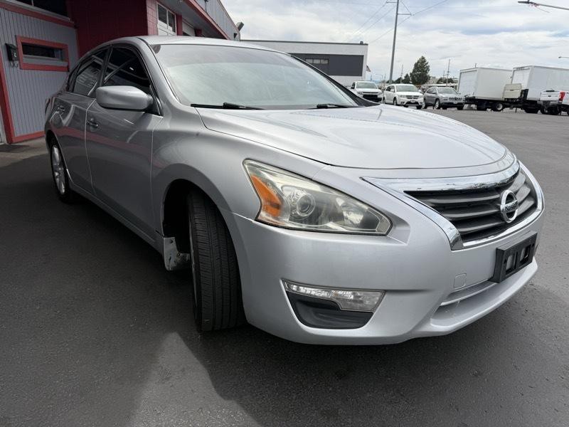 2014 Nissan Altima Image 10