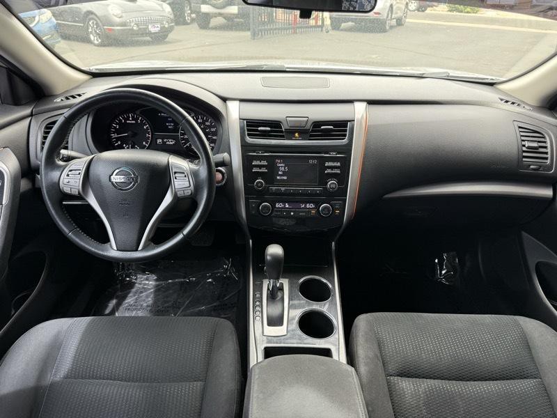 2014 Nissan Altima Image 16