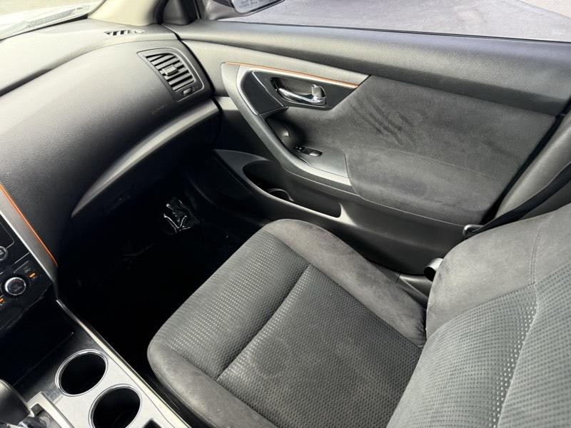 2014 Nissan Altima Image 17
