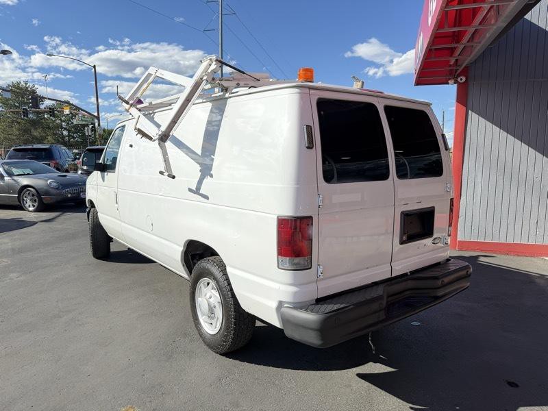 2011 Ford Econoline Image 5